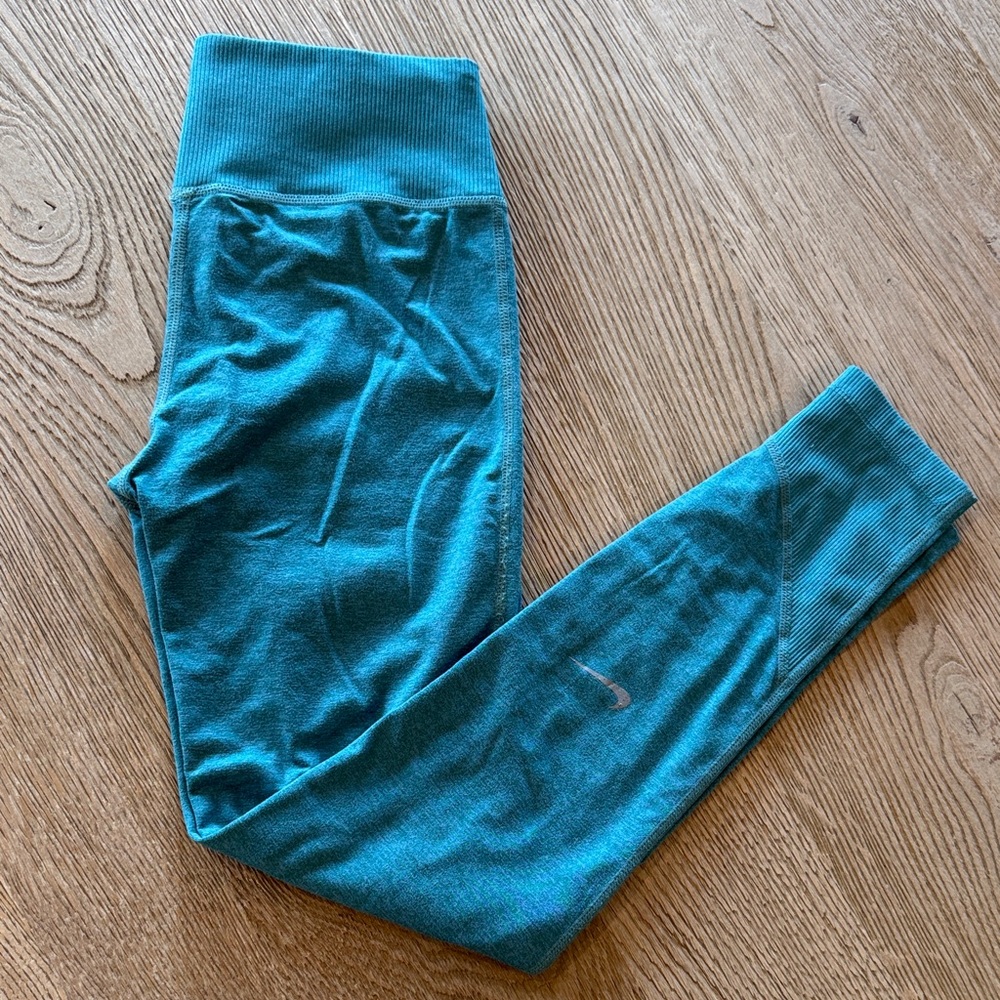 Nike girls Teal Leggings
